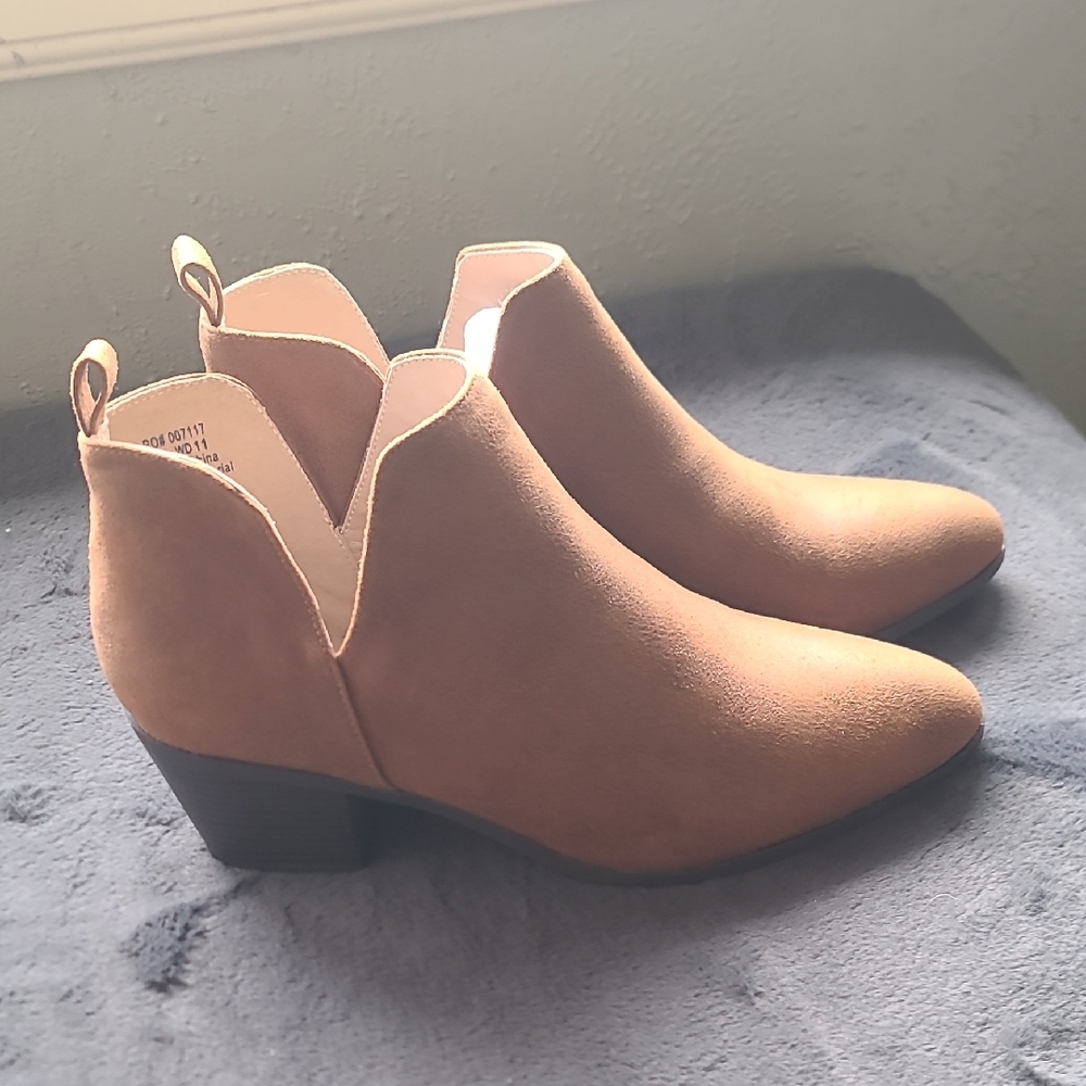Journee Collection Tan Ankle Booties